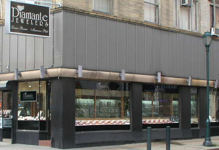 Diamante Jewelers showroom